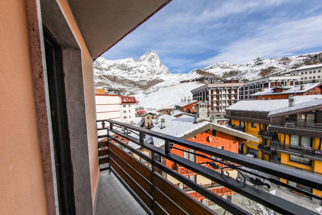 Hotel Sporting Breuil-Cervinia Exterior photo