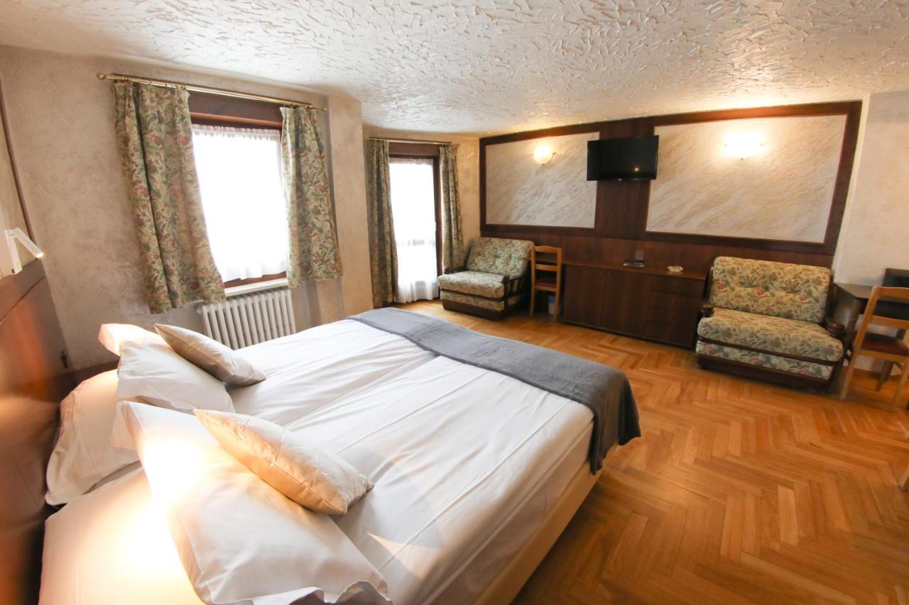 Hotel Sporting Breuil-Cervinia Exterior photo